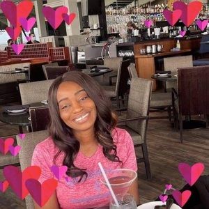 Meet your Posher, Torie